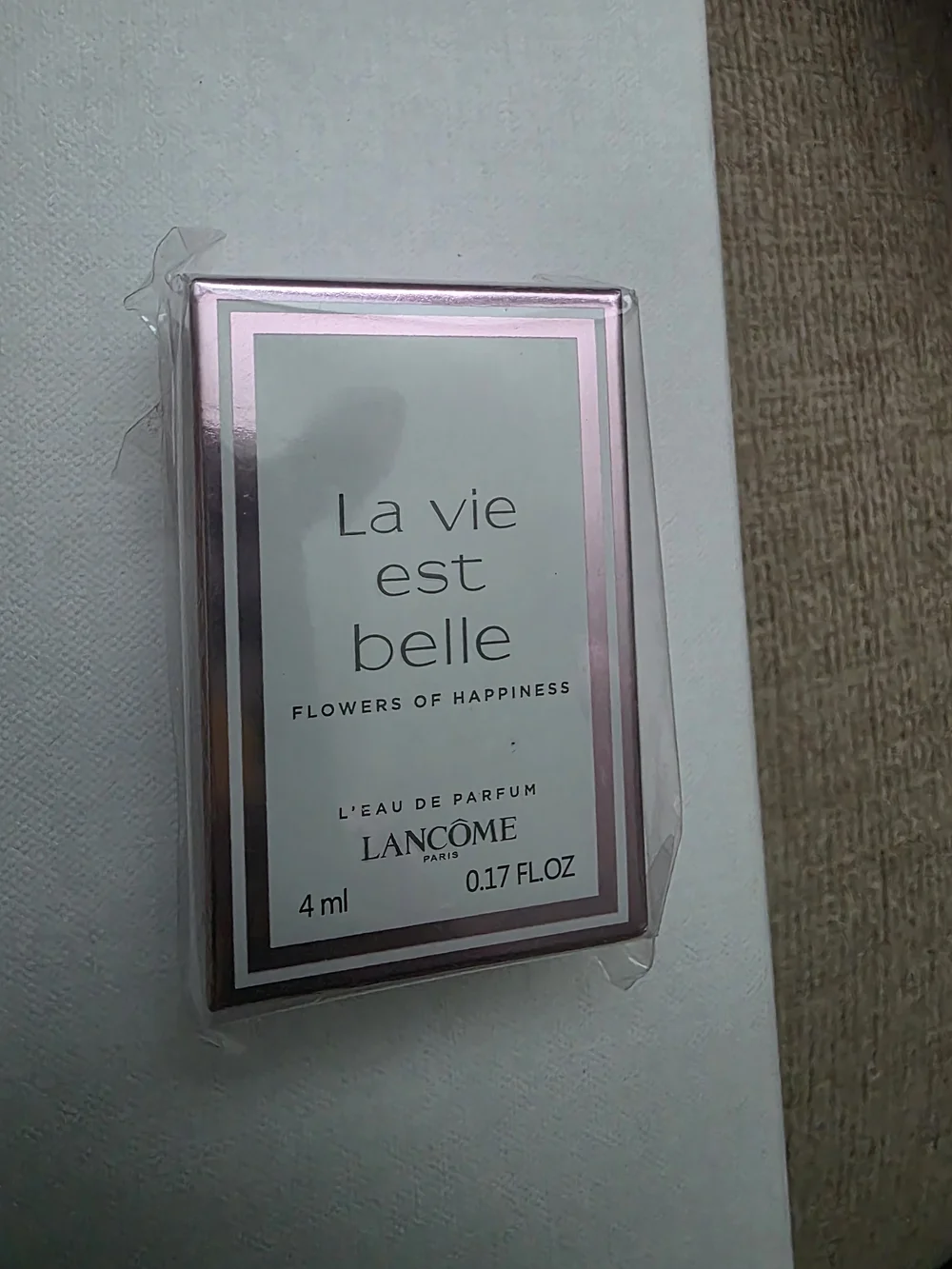 La Vie Est Belle Pink Phone Case Packaging - Pink